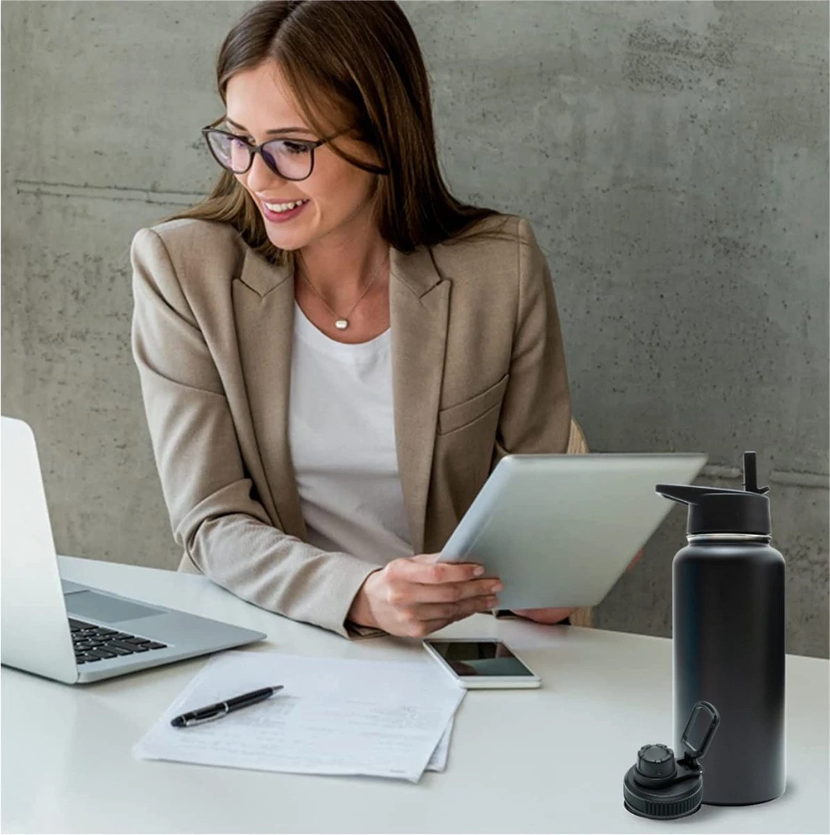 Thermosfles - Onyx Black - 1 Liter - Extra Dop Met Rietje & Drinktuit - Thermosflessen - Isoleerfles - BPA Vrij - Lekvrij - Thermoskan - Isoleerbeker - Thermosbeker 7 Thermosfles - Onyx Black - 1 Liter - Extra Dop Met Rietje & Drinktuit - Thermosflessen - Isoleerfles - BPA Vrij - Lekvrij - Thermoskan - Isoleerbeker - Thermosbeker - Afbeelding 7