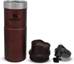 Stanley Trigger-Action Travel Mug 0.47L - Thermosfles - Wine 24 Stanley Trigger-Action Travel Mug 0.47L - Thermosfles - Wine -Ketelwinkel 1200x1038
