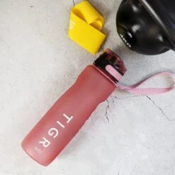 TIGR The Athlete - Drinkfles - Waterfles Met Fruit Filter - 1000ml - Groen - Met Mengbal Voor Shakes -Ketelwinkel 1200x1200 550