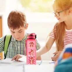 Flyweight Lyseren Drinkfles Voor Kinderen - Waterfles 600 Ml - Zonder BPA - Onbreekbaar - Fruitfilter - Afwasmachinebestendig -Ketelwinkel 1200x1200 564