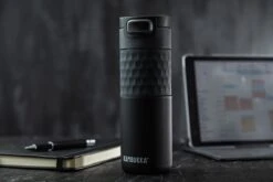 Kambukka Etna Grip Thermosbeker 500 Ml - Makkelijk Reinigen - Lekvrije Koffiebeker - Zwart 35 Kambukka Etna Grip Thermosbeker 500 Ml - Makkelijk Reinigen - Lekvrije Koffiebeker - Zwart -Ketelwinkel 1200x800 22