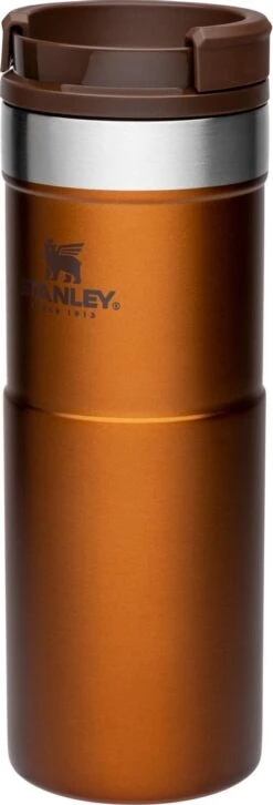 Stanley The NeverLeak™ Travel Mug 0,47L NEW - Thermosfles - Maple -Ketelwinkel 408x1200