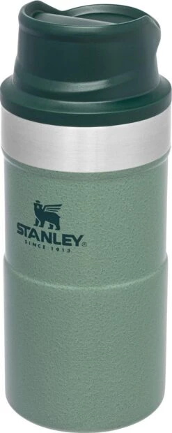 Stanley The Trigger-Action Travel Mug 0,25L - Thermosfles - Hammertone Green -Ketelwinkel 478x1200 1