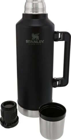 Stanley The Legendary Classic Bottle 2.3L Matte Black Pebble 7 Stanley The Legendary Classic Bottle 2.3L Matte Black Pebble -Ketelwinkel 605x1200