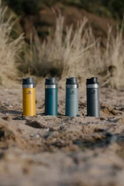 Stanley The Trigger-Action Travel Mug 0,35L Lagoon 5 Stanley The Trigger-Action Travel Mug 0,35L Lagoon -Ketelwinkel 800x1200 28